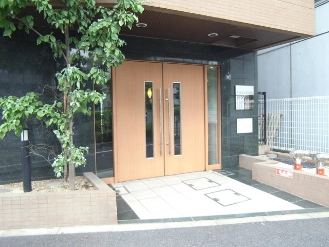 2/3 エントランス