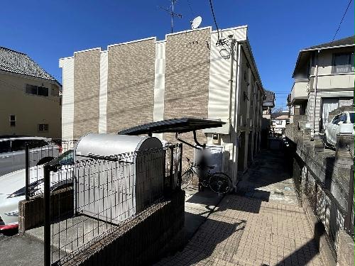 13/17 エントランス