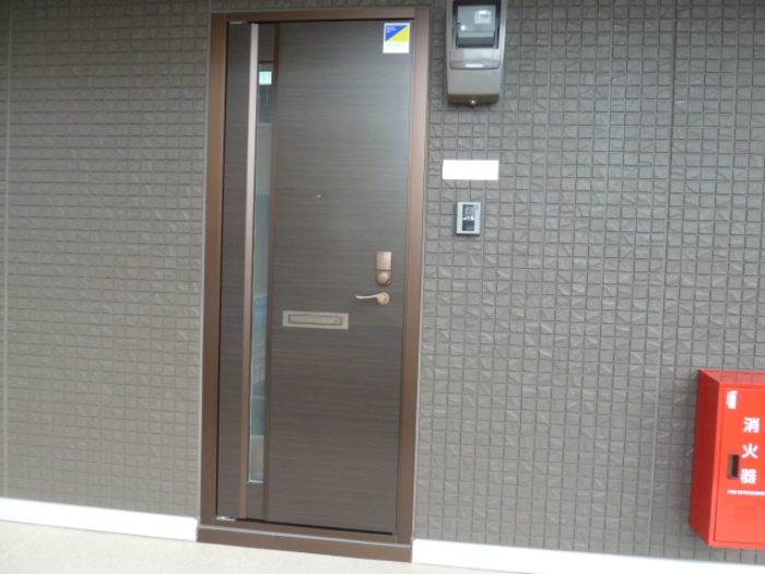 18/27 エントランス