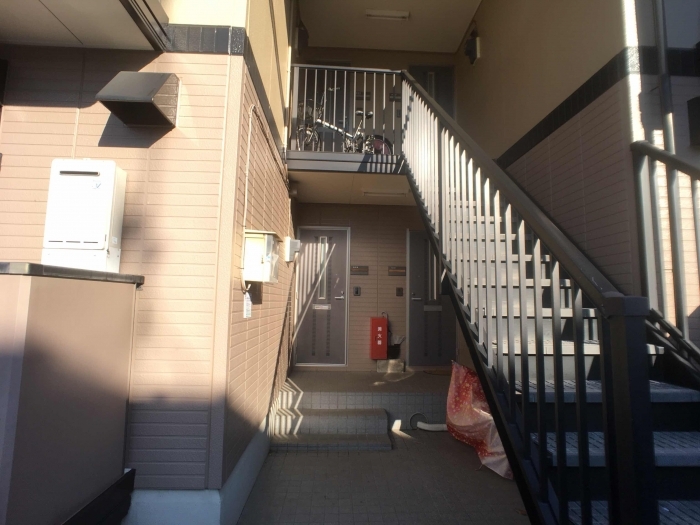 18/20 エントランス