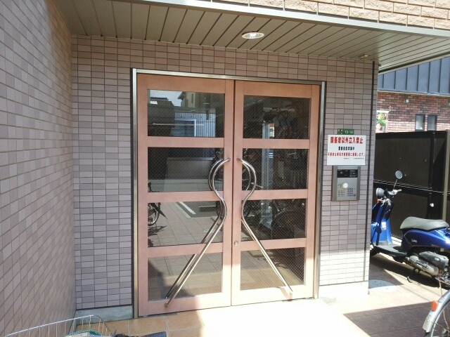 14/20 エントランス