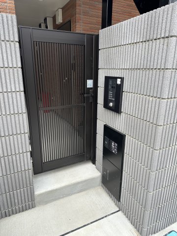 20/20 エントランス