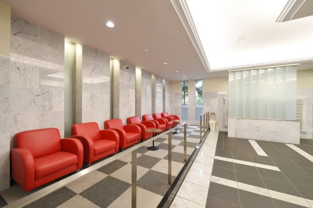 21/30 エントランス