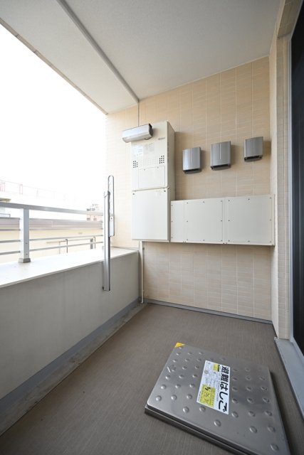 18/28 バルコニー