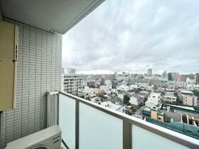 13/18 バルコニー