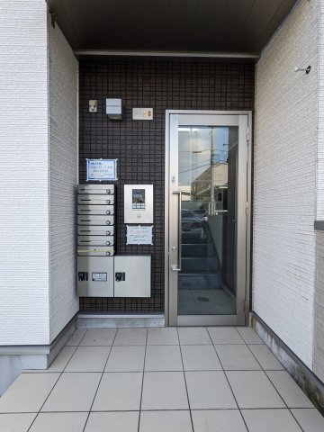 20/28 エントランス