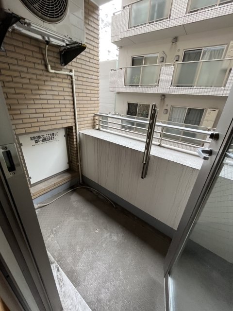 14/20 バルコニー