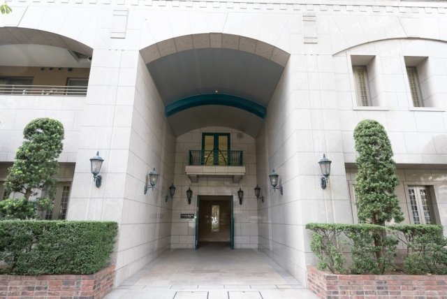 2/4 エントランス