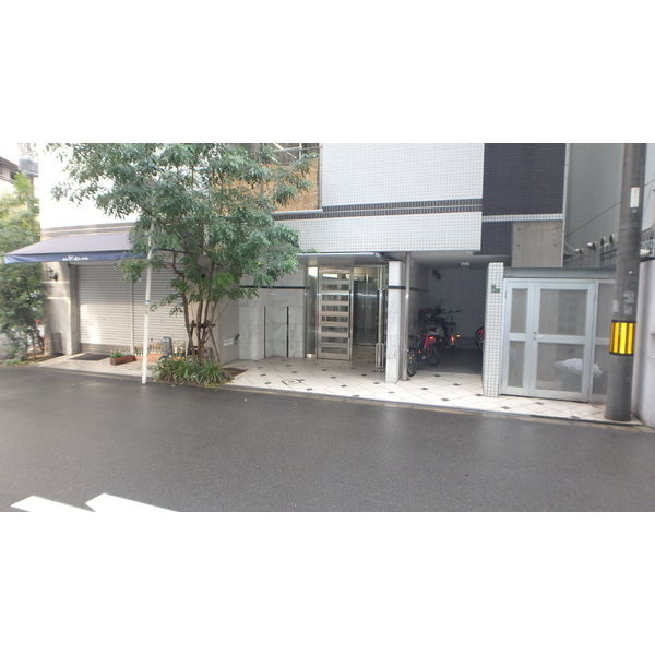 4/4 エントランス