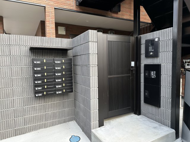 19/19 エントランス