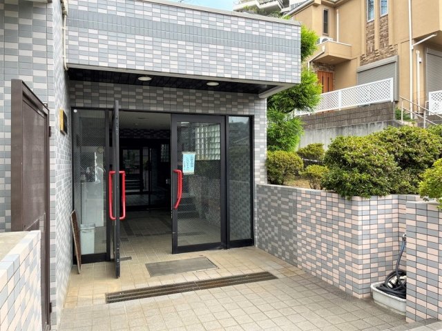 19/21 エントランス