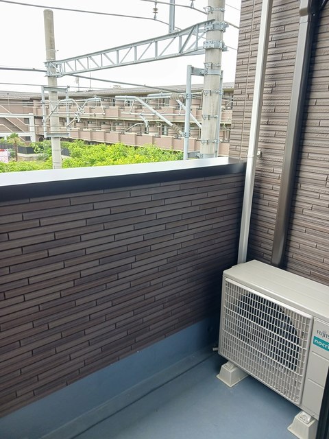 13/22 バルコニー