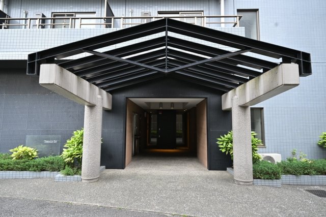 18/30 エントランス