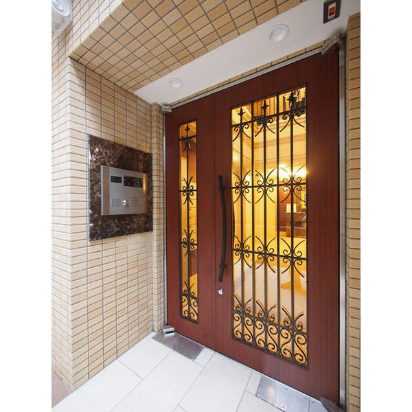 15/26 エントランス