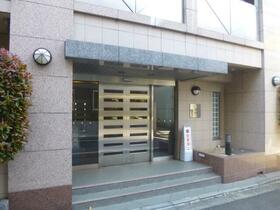 15/15 エントランス