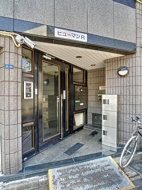 17/20 エントランス