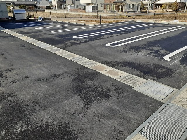 14/20 駐車場