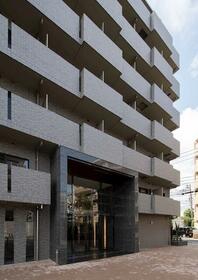 16/16 エントランス