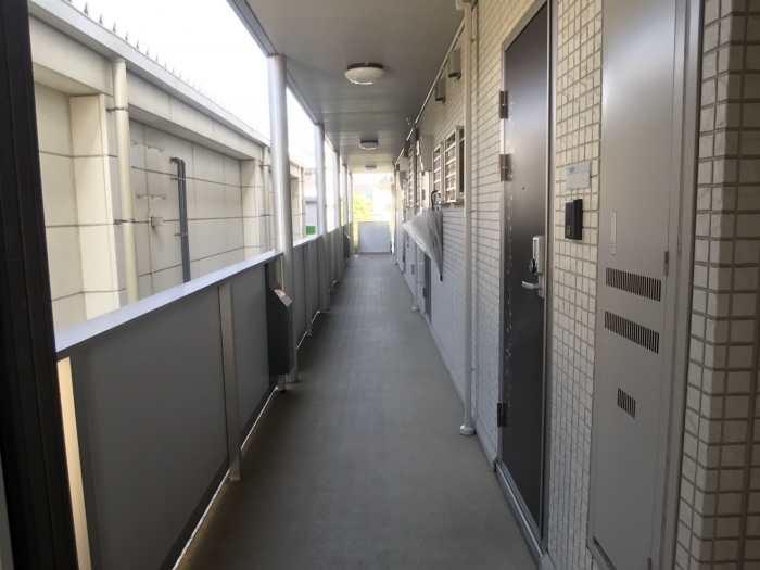 18/21 エントランス