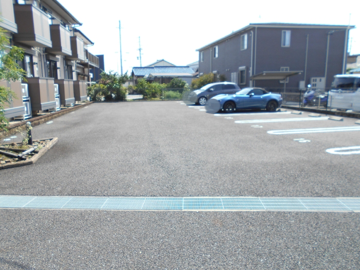 17/27 駐車場