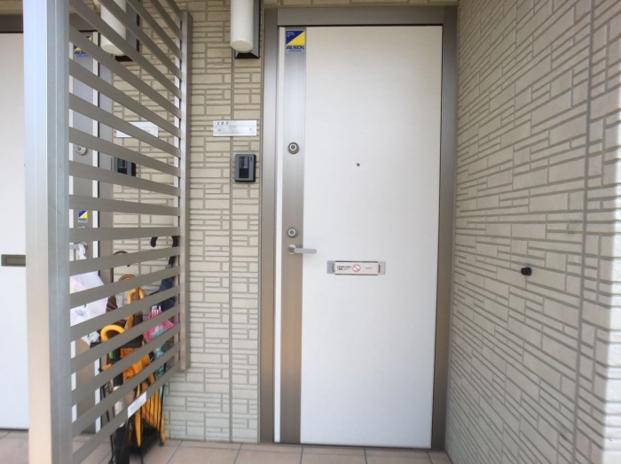 19/25 エントランス