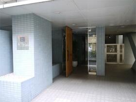 2/2 エントランス