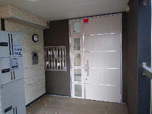 13/19 エントランス