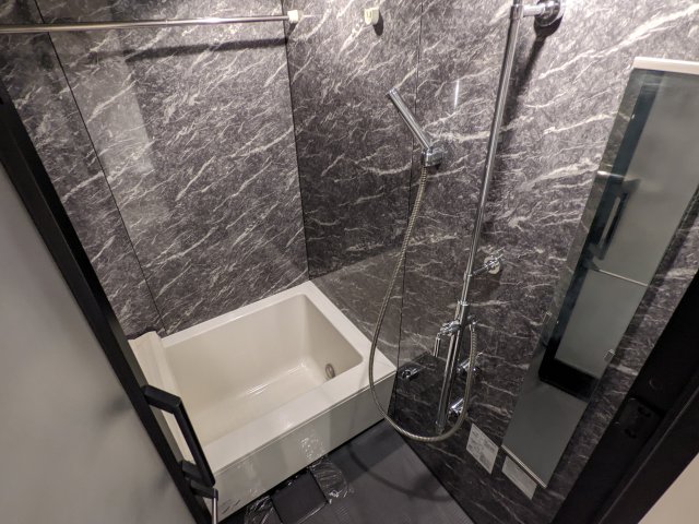 シャワールーム