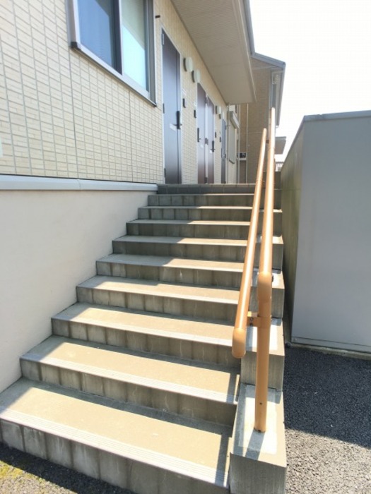 19/24 エントランス