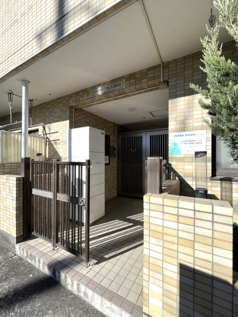 2/5 エントランス