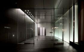 13/14 エントランス