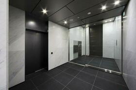 3/3 エントランス