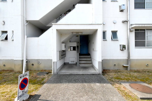 13/21 エントランス