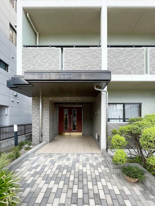 19/20 エントランス