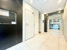 2/2 エントランス