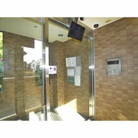 15/16 エントランス