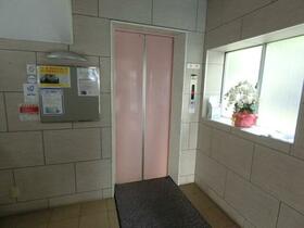 14/14 エントランス