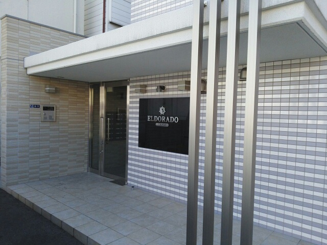 14/20 エントランス
