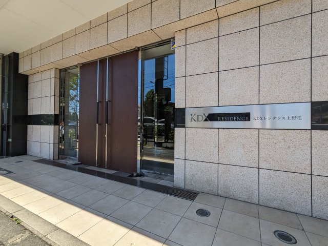 18/26 エントランス