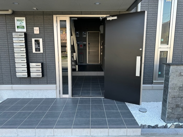 18/20 エントランス