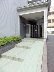 2/3 エントランス