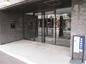 16/16 エントランス