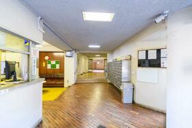 16/16 エントランス