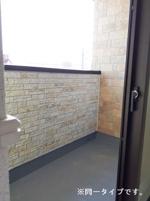 13/22 バルコニー