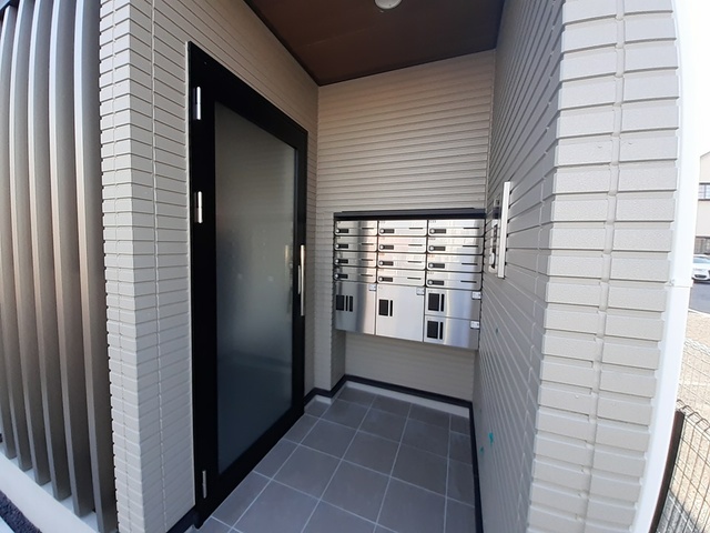 13/20 エントランス