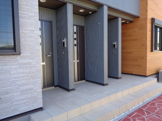 16/22 エントランス