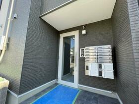 16/18 エントランス