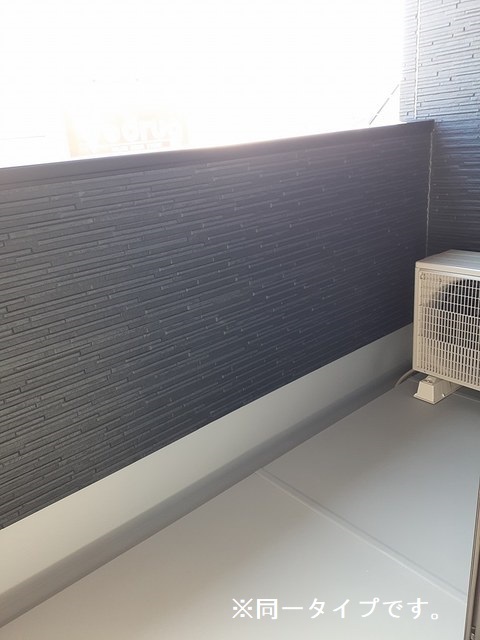 15/23 バルコニー