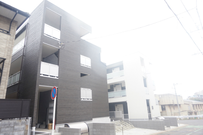 20/30 エントランス