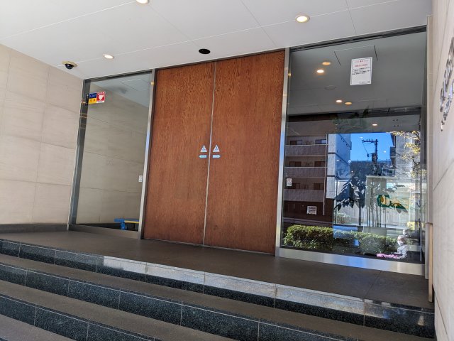 29/30 エントランス